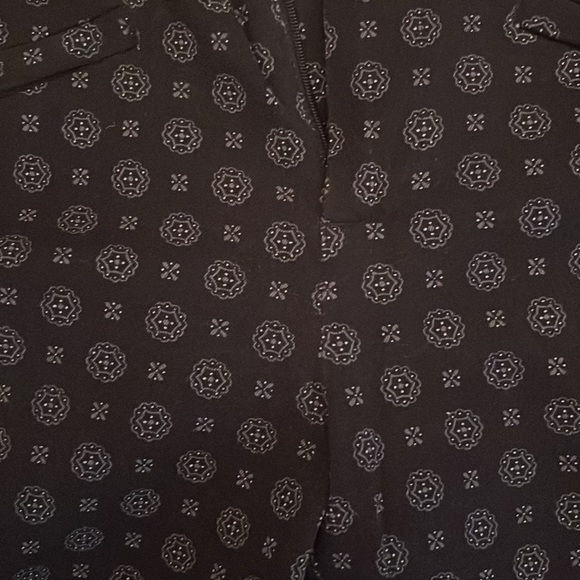 GAP Dark Patterned Pants - Picture 2 of 3